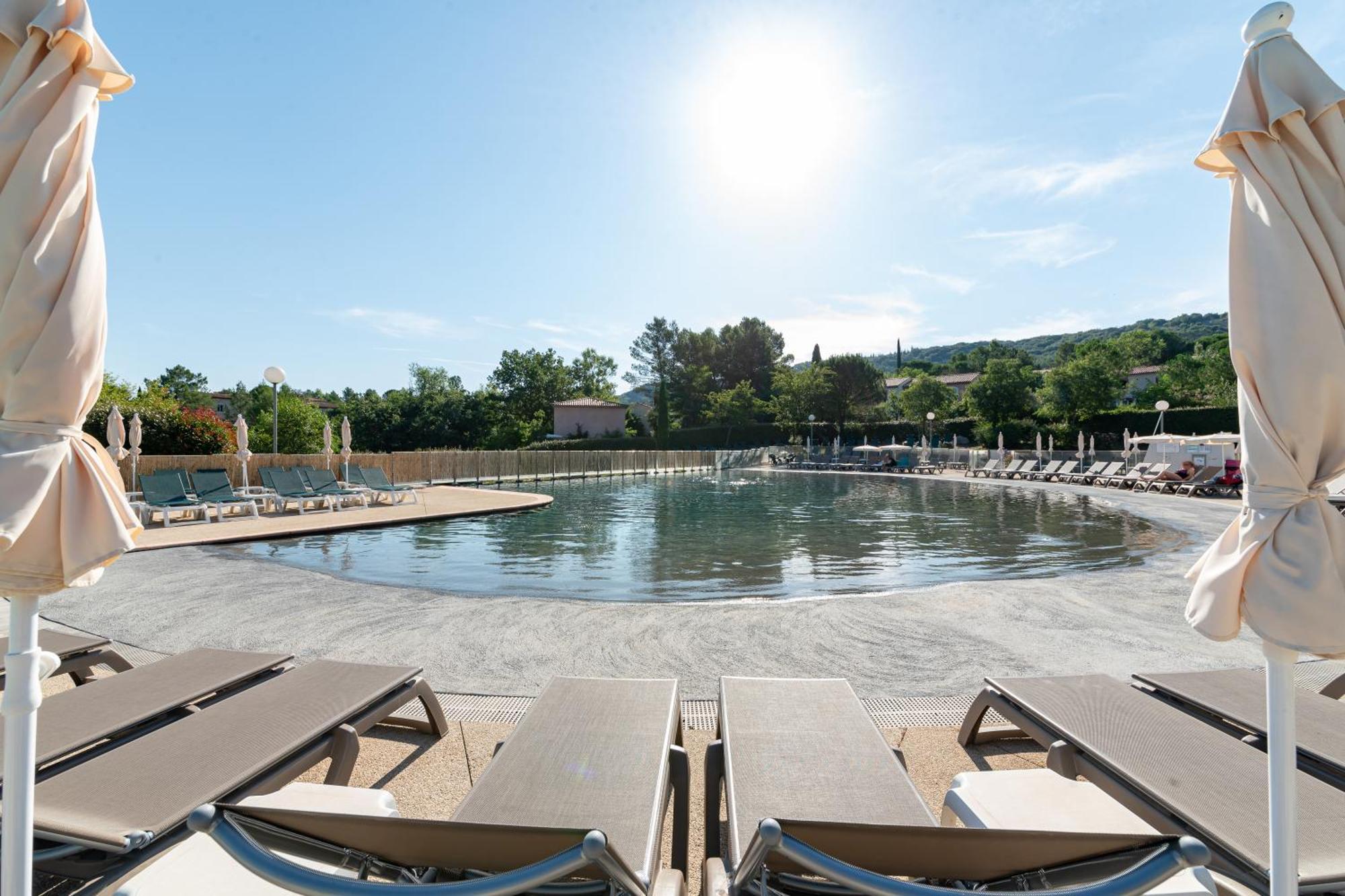 Village Pierre & Vacances Le Rouret Гропьер Экстерьер фото